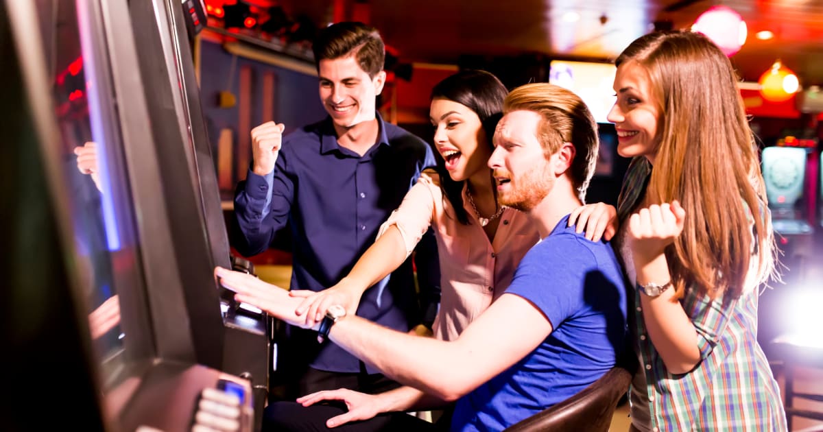Video Poker online vs. într-un cazinou: beneficii și dezavantaje
