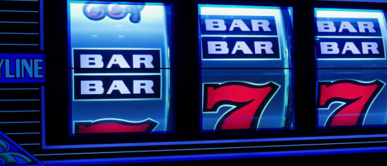 Ghidul final pentru liniile de plată pentru slot machine vs. Căi de câștig